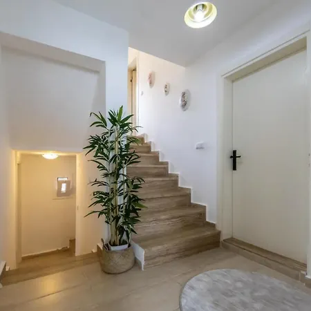 Summer Private With Garden And Private Pool, Within Walking Distance To The Sea In Gumusluk