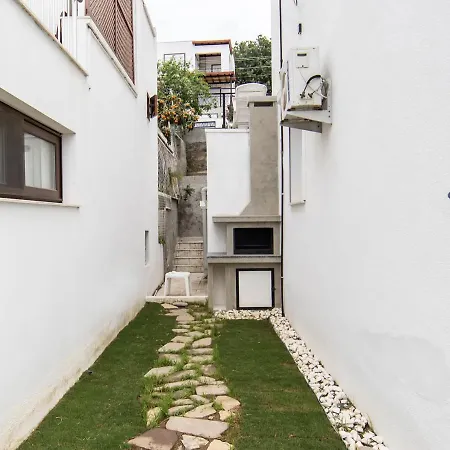 Summer Private With Garden And Private Pool, Within Walking Distance To The Sea In Gumusluk