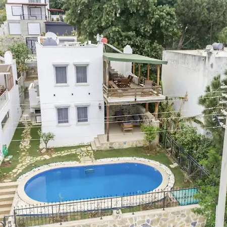 Summer Private With Garden And Private Pool, Within Walking Distance To The Sea In Gumusluk *