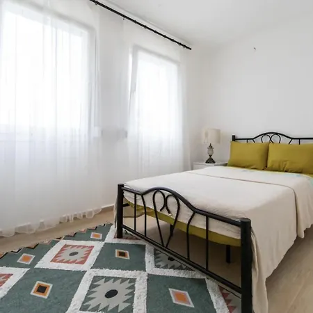 Summer Private With Garden And Private Pool, Within Walking Distance To The Sea In Gumusluk Отель *