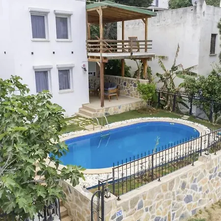 Summer Private With Garden And Private Pool, Within Walking Distance To The Sea In Gumusluk Отель